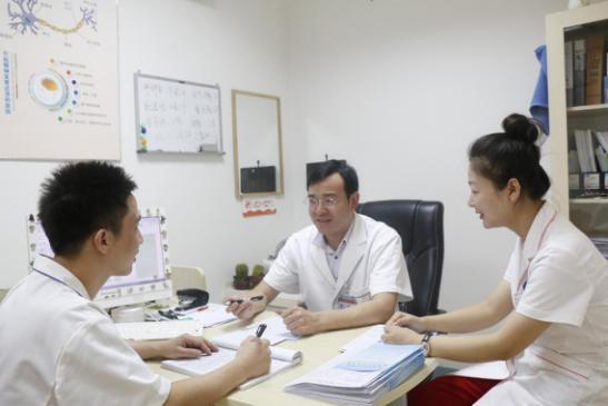 北京儿童医院儿科专家名单 v2-a20c42a999395fac10ab6e8c329cba40_r.jpg