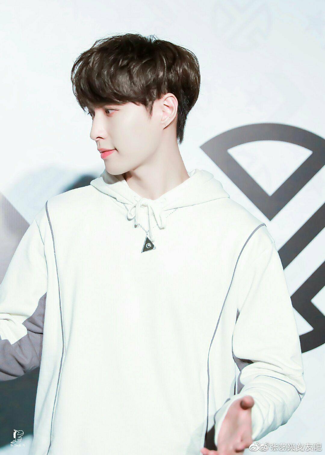 如何评价张艺兴的侧颜? - 知乎