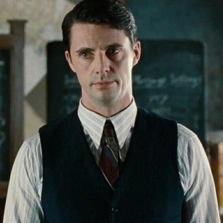 《模仿游戏》图灵