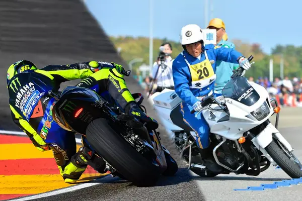 摩托车进阶之路的选择 赛道与日本白骑 知乎 摩托车进阶之路的选择 赛道与日本白骑 知乎