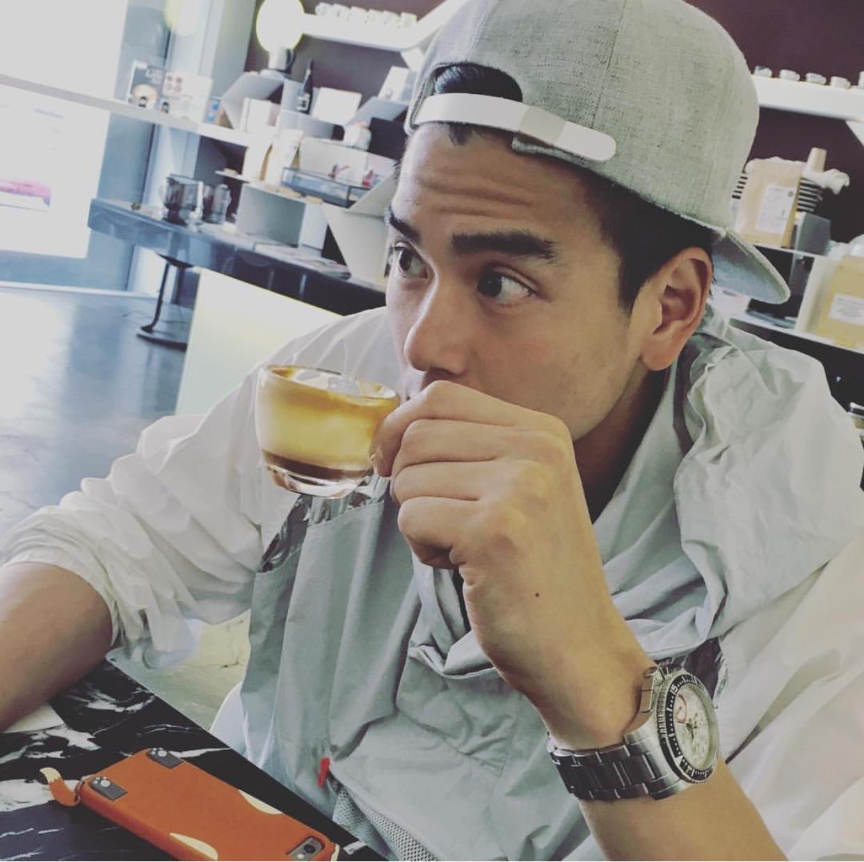 彭于晏有哪些照片可以用来作头像? - 知乎