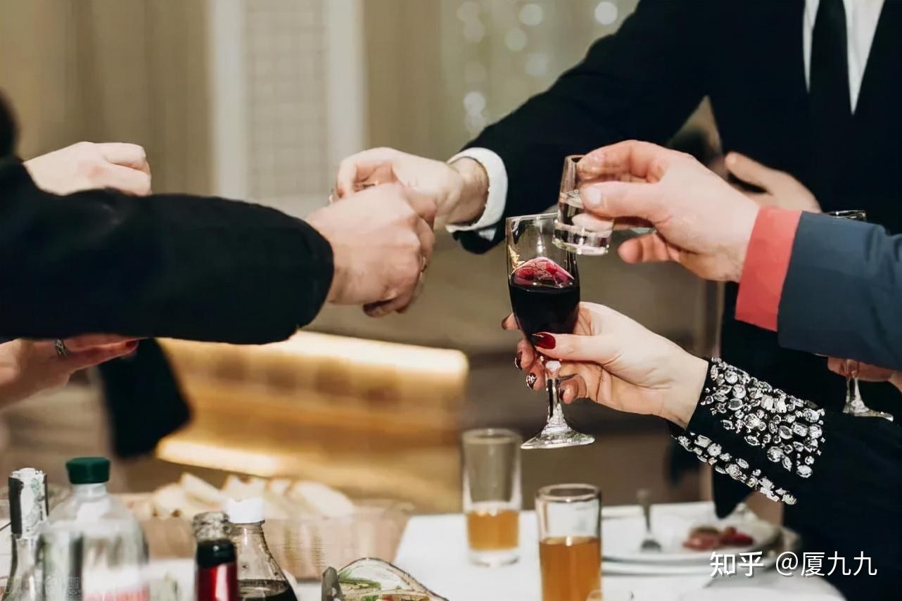 饭局敬酒 | 花式敬酒词,7个万能公式让你说话出口成章 - 知乎