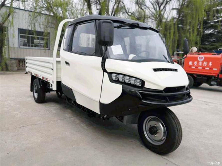 据悉,如今这辆"最帅"三蹦子五征3max迈昂都要卖到欧洲了.