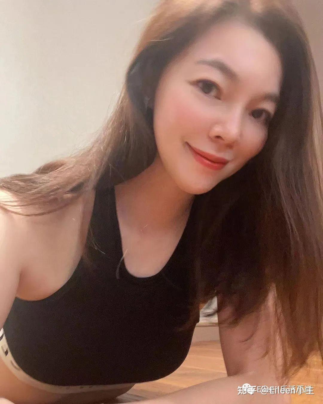 两个女儿都遗传到妈妈的舞蹈基因,大女儿郭晓如,还在自家公司鸿海的