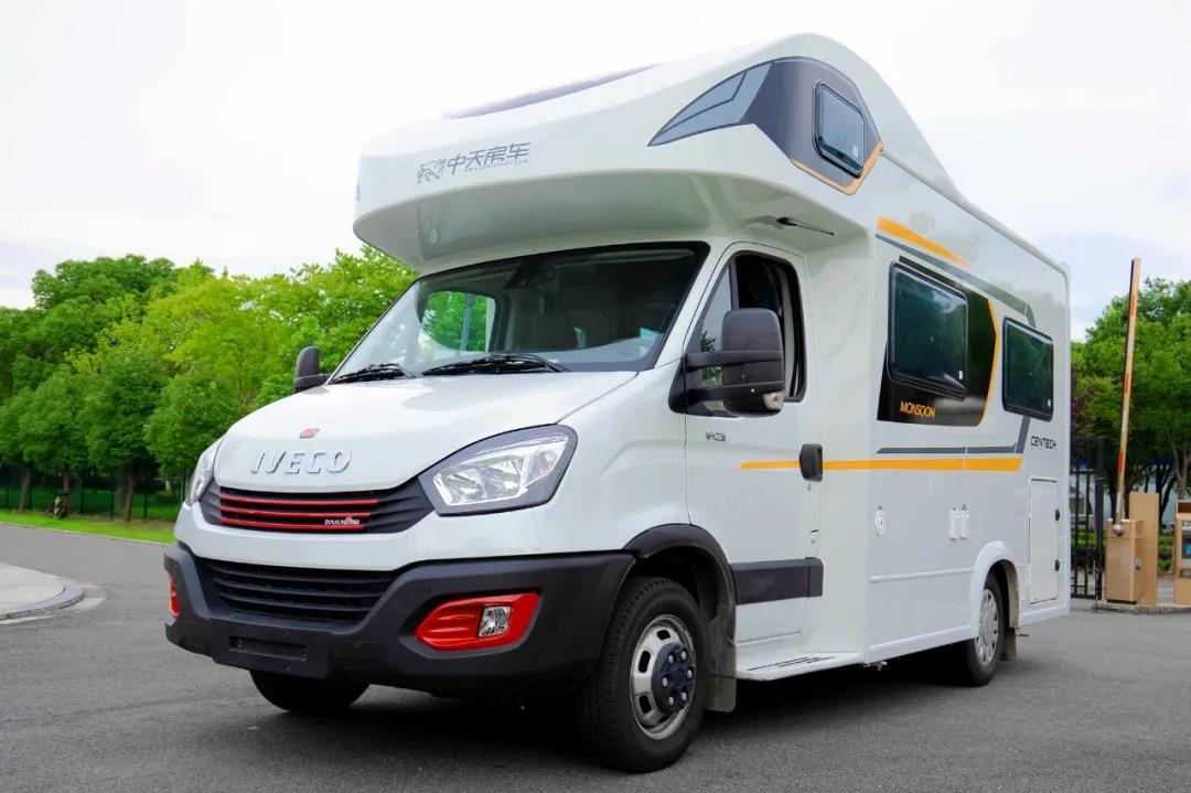中天新季风无拓展房车