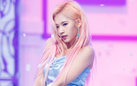 twice的凑崎纱夏sana有什么神图