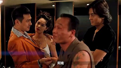 古惑仔里面最不能惹的两个人一个牧师一个湾仔枪神