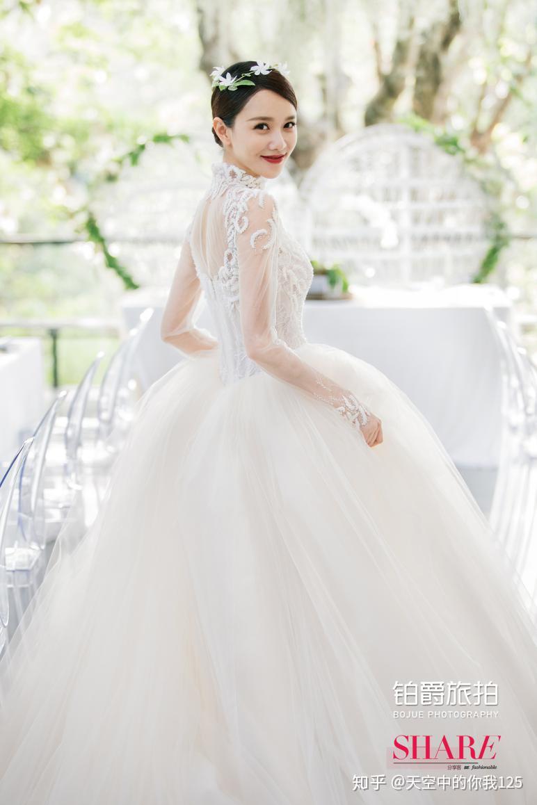 李诞520又用铂爵旅拍的婚纱照表白了,你喜欢他和黑尾酱的婚纱照吗?