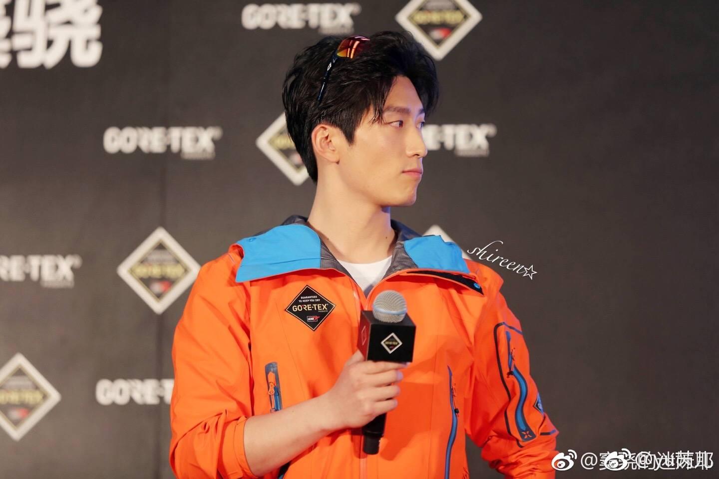 窦骁的美图或搞怪图有哪些?-窦骁帅照