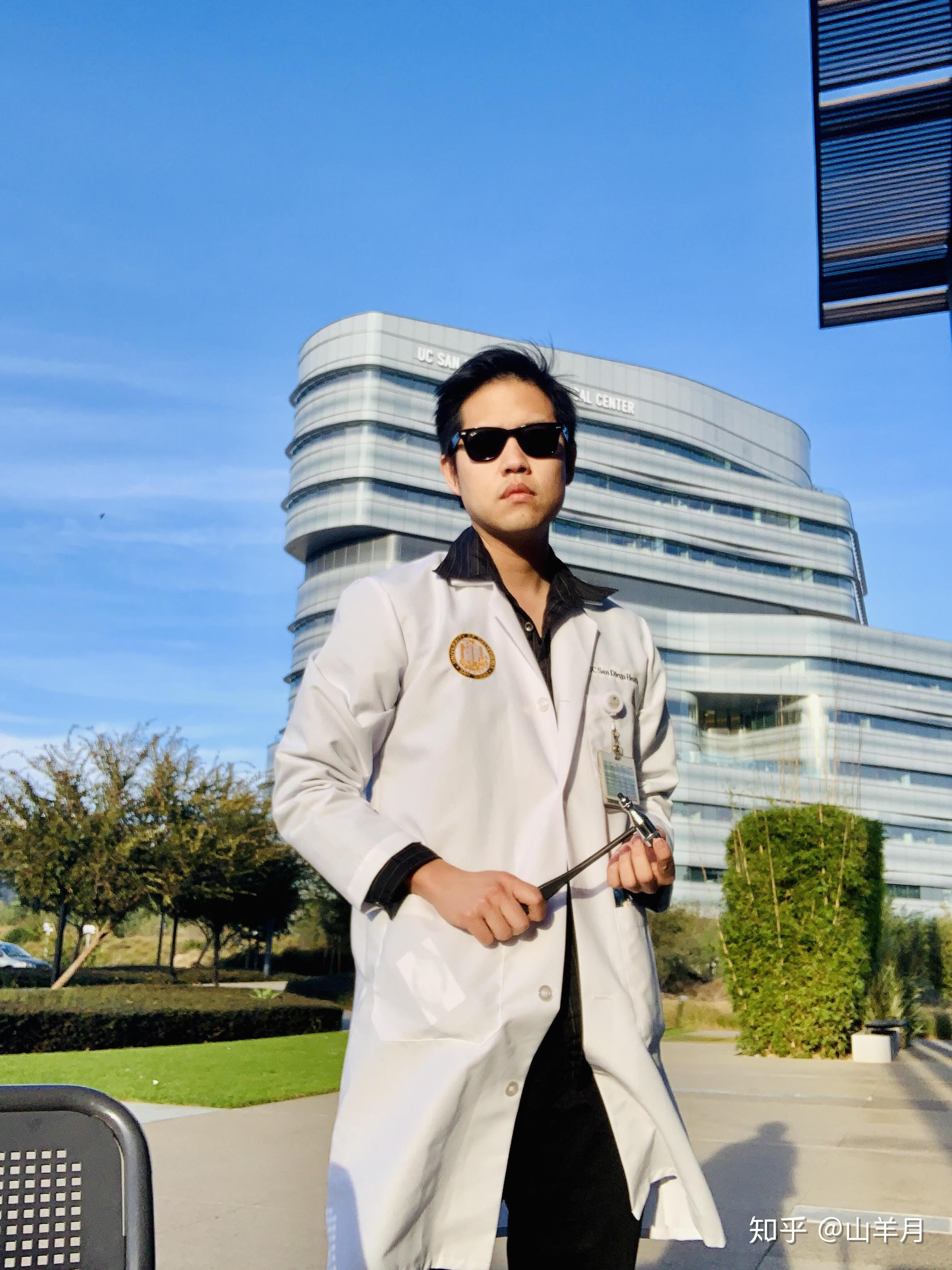 白袍琴师学习音乐项目创始人drdenniskuo医生专访