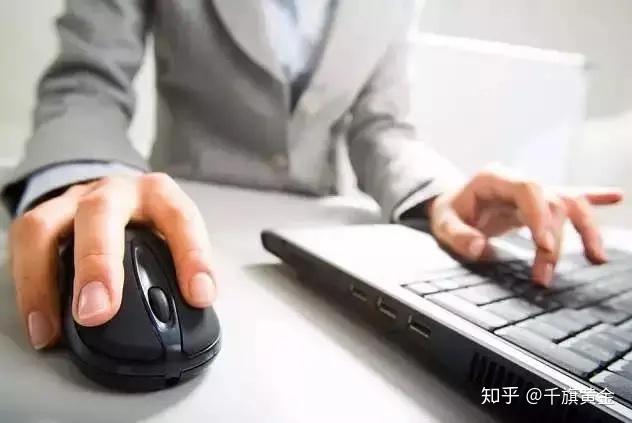上班有什么方便的运动 v2-a327721c94b8b1b867cee9b037277290_r.jpg