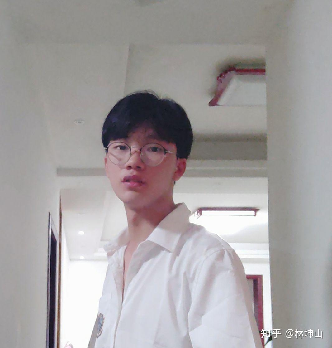 怎么才能让渣女精神小妹不恶心你骚扰你