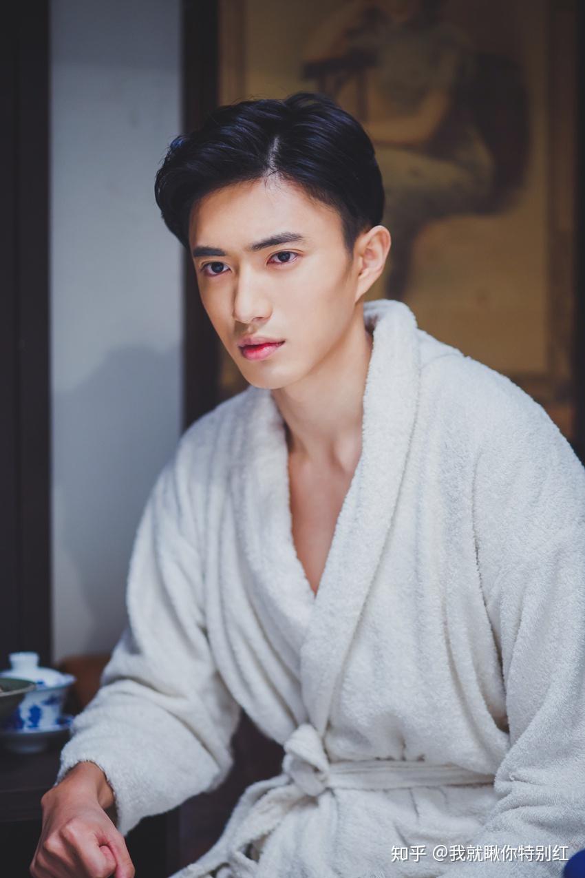 密查首播收视第一张博涵入狱后惊险自救