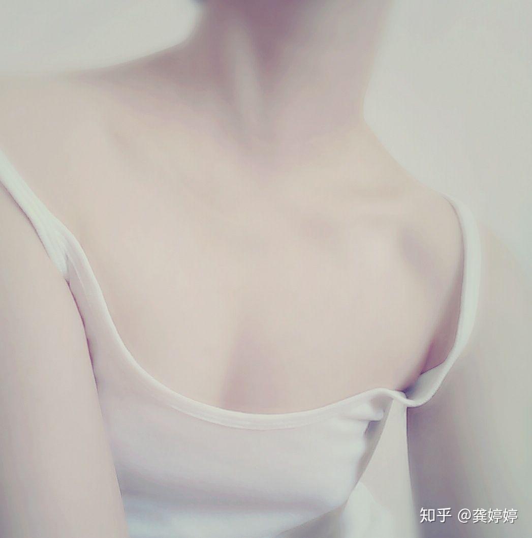 女生平胸照片贫乳图片