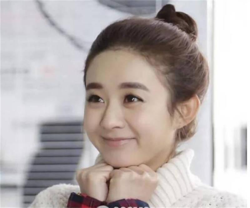 像赵丽颖那样的小圆脸要怎么化妆呢