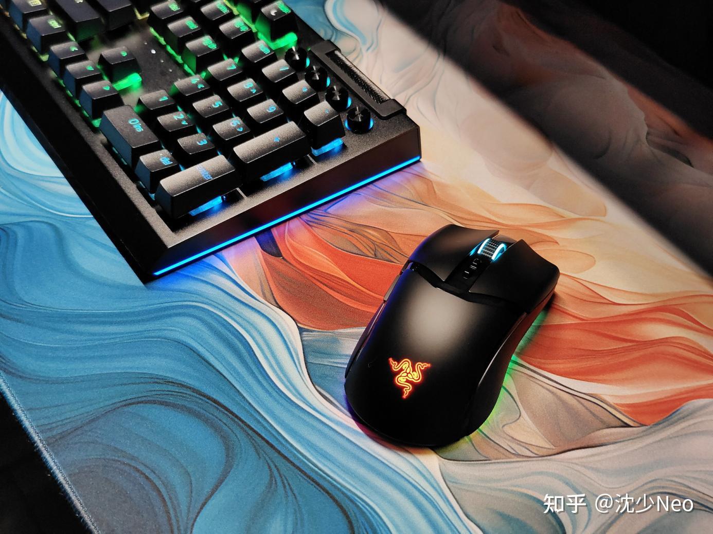 rgb和性能都拉满雷蛇黑寡妇蜘蛛v4专业版键盘眼镜蛇专业版鼠标