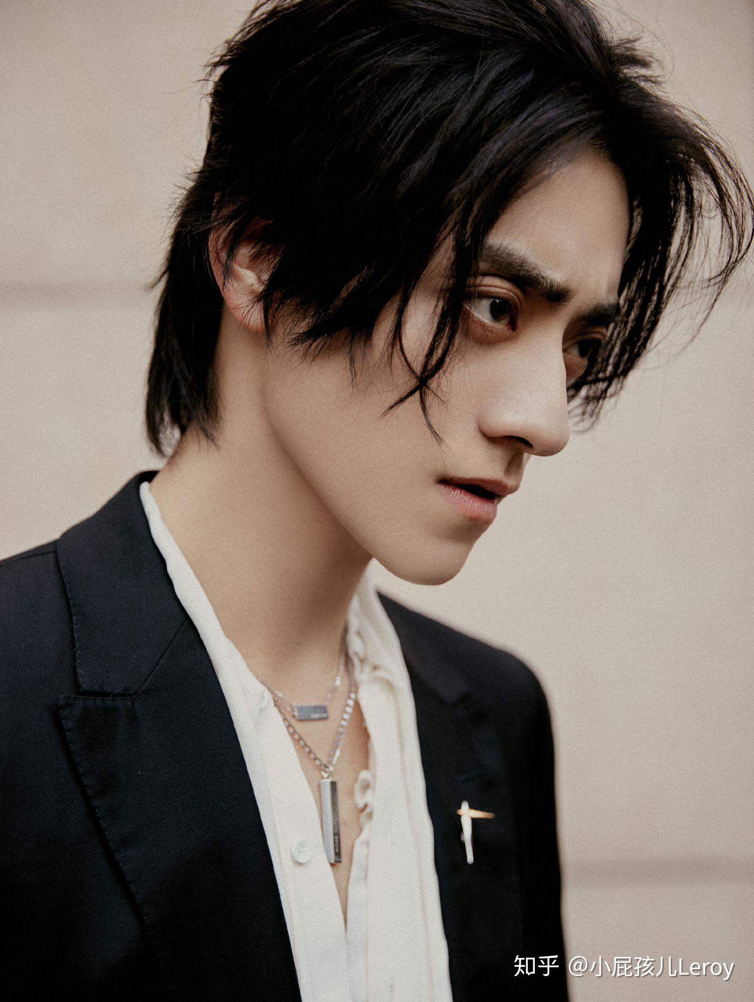 郑云龙当时的cosmo有多出圈? - 知乎