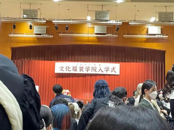 樱花树下还有什么故事 入学式 新の扉 知乎 樱花树下还有什么故事 入学式 新の扉 知乎