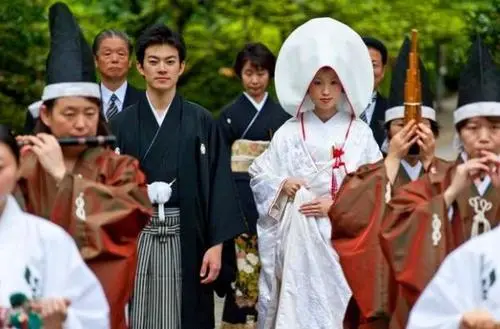 千叶真一因新冠去世,防疫不容松懈,且看日本殡葬文化