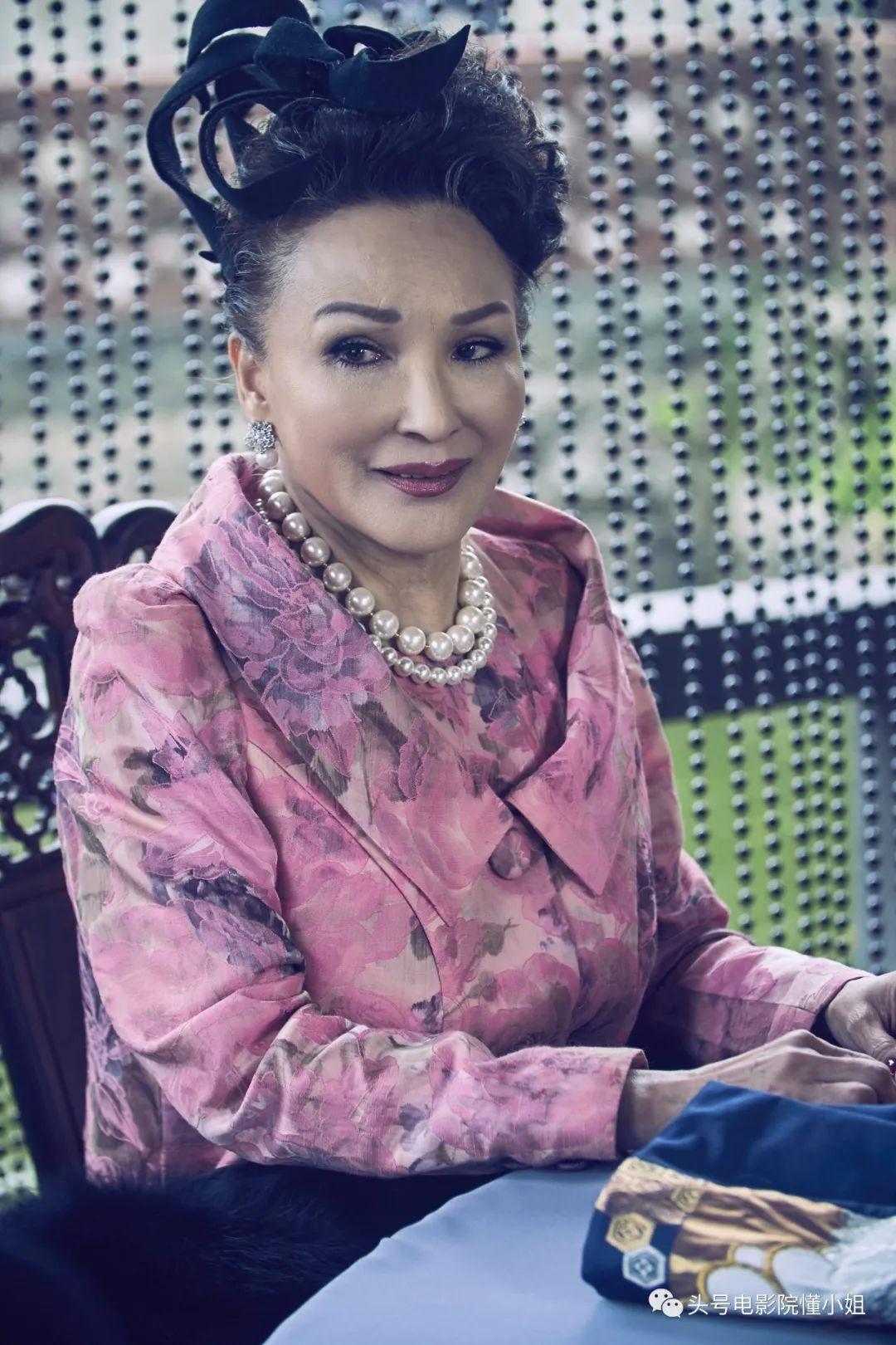 陈莎莉在2017年,还以69岁高龄出演了电影《血观音》.