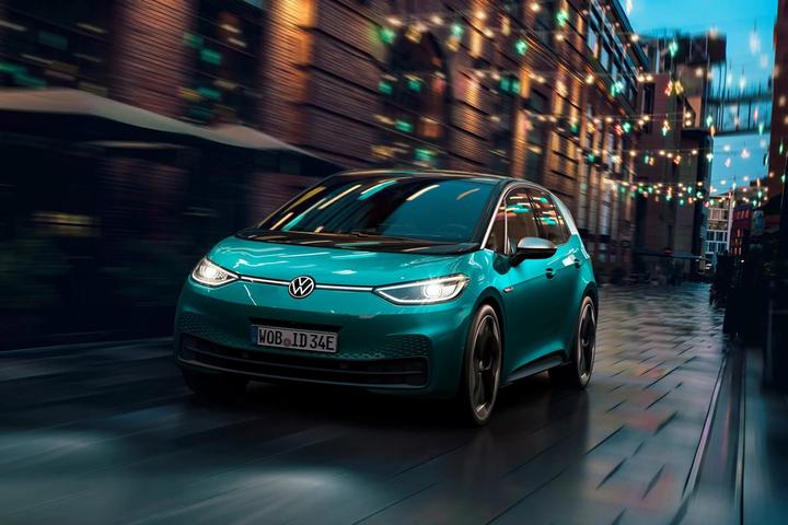 买大众ID3的先等等！海外新款发布 设计更凌厉! - 知乎