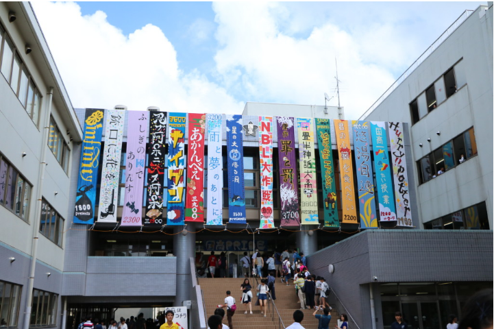 这样的青春我愿意再回味十年探秘现实中的日本高中学园祭