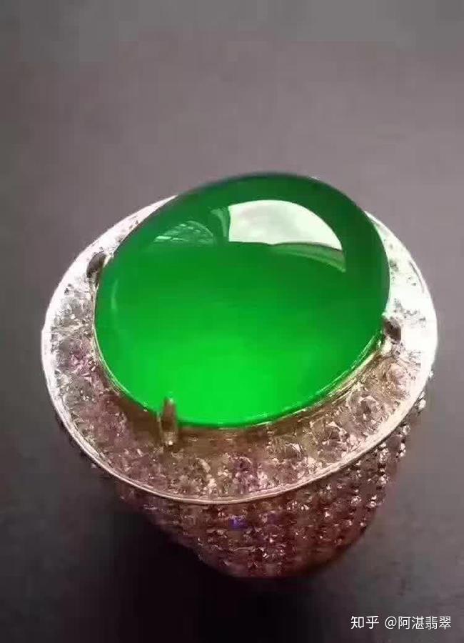 阿湛翡翠赌石惊艳翡翠光感视觉之色悦醉迷人