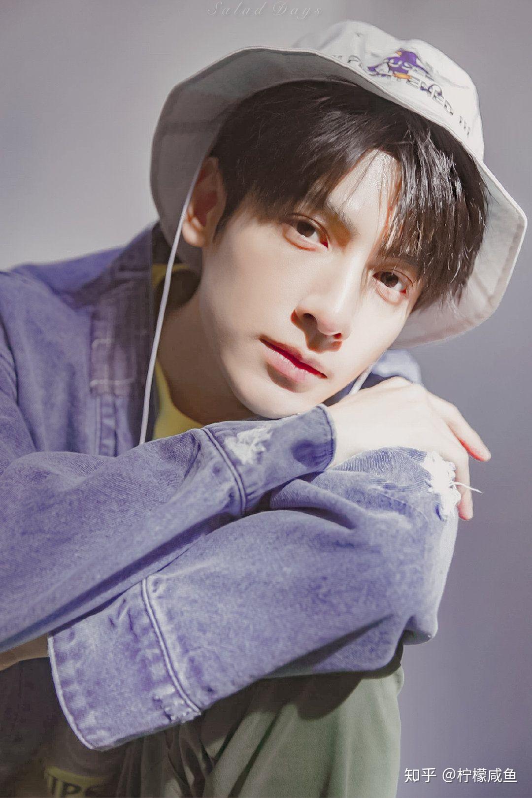 怎么评价罗云熙的现代装