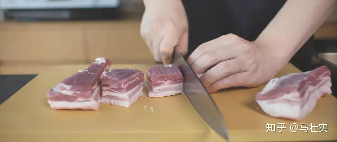 如何切肉防止切手 v2-a40a0808a7169e8b751af04c8b18820c_r.jpg