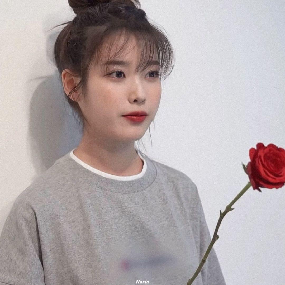 有没有iu丸子头吊带的照片? - 知乎