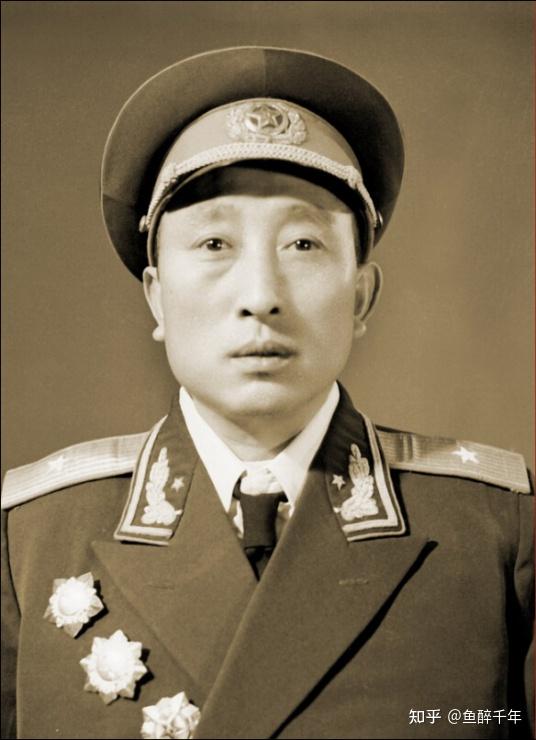 新四军成立之初10个团的团长在1955年都被授予什么军衔?