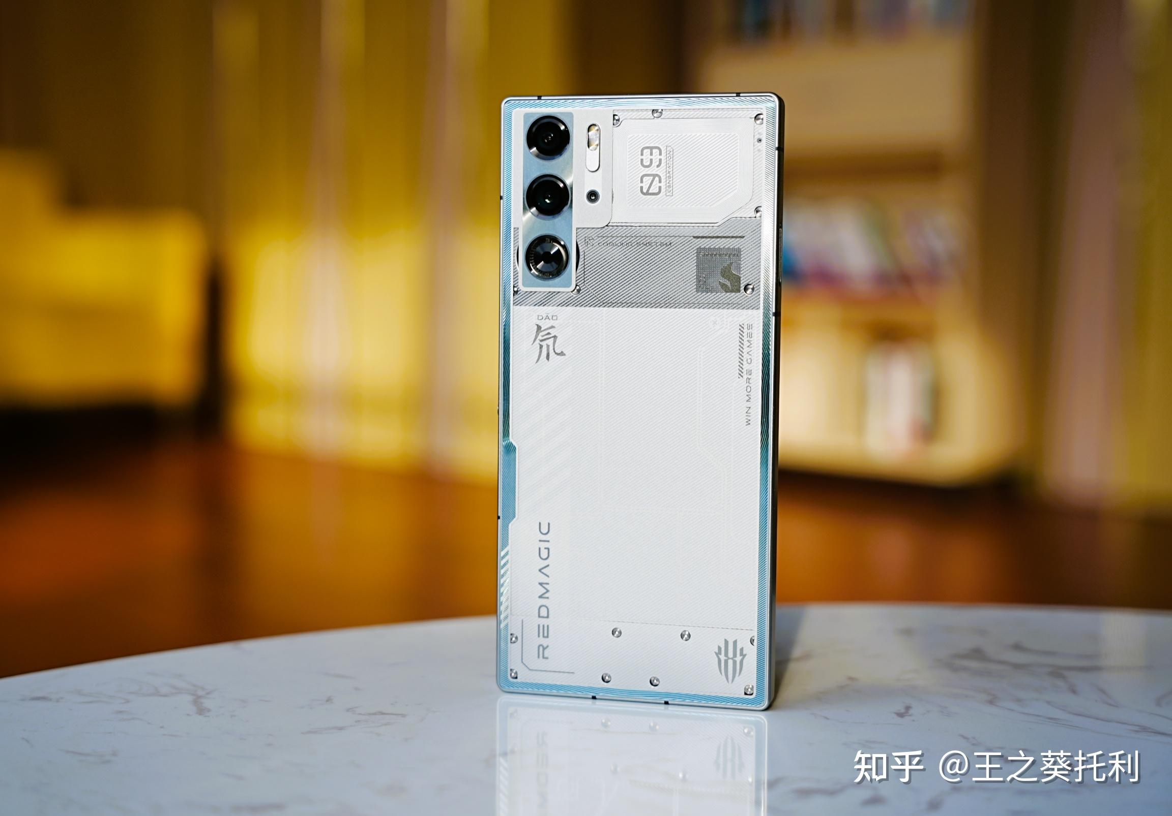 地表最强的游戏手机?红魔9 Pro+氘锋透明银翼版上手体验及测评!红魔9Pro+氘锋透明银翼版,实在太帅了! - 知乎