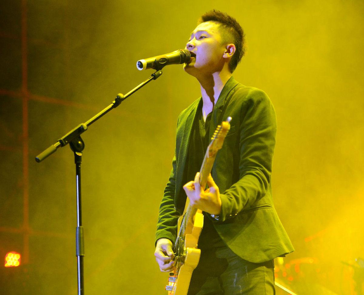 梁博一个耿直的男孩