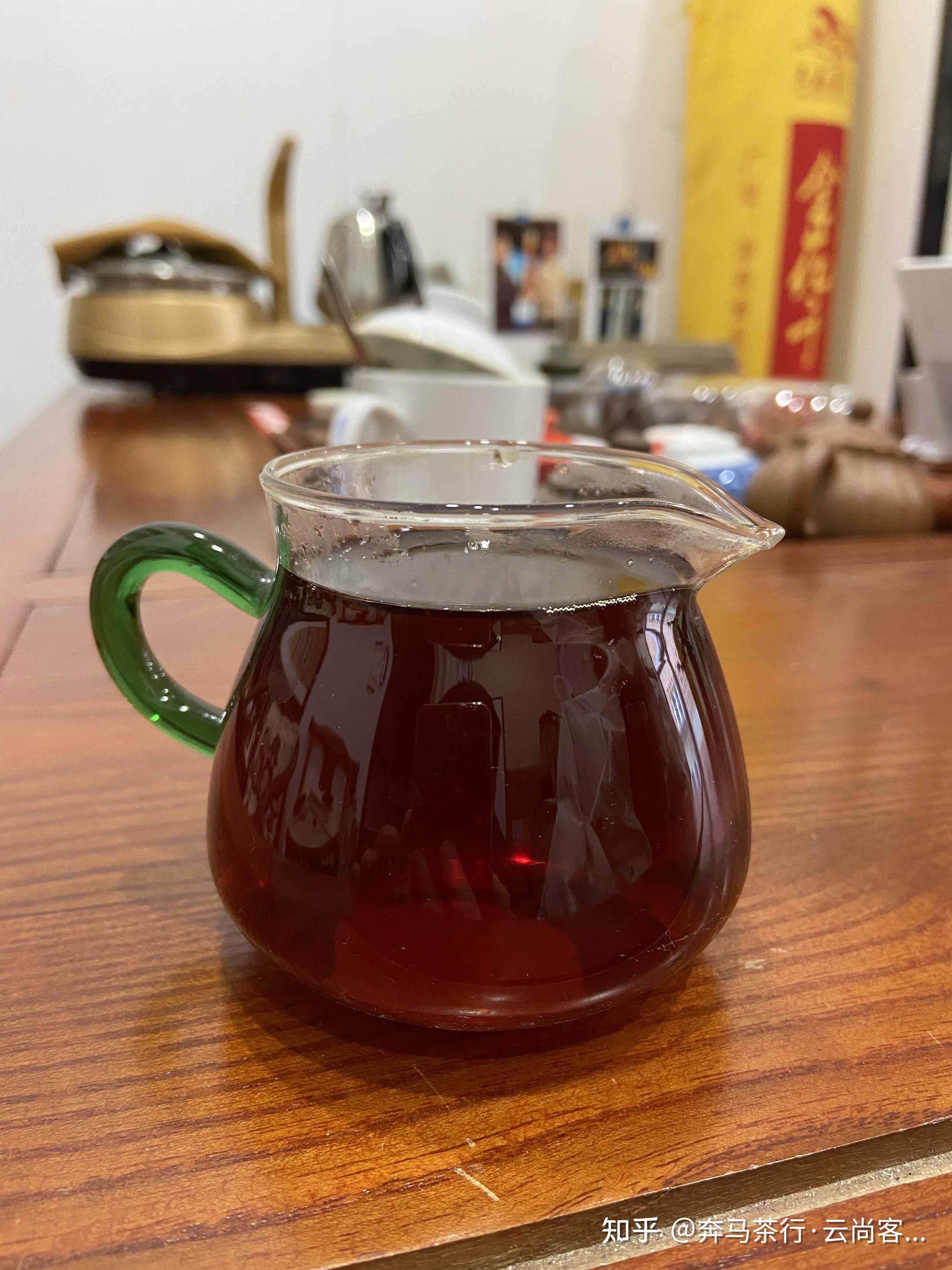 凤庆滇红热带雨林的古树红茶让人止渴暖身