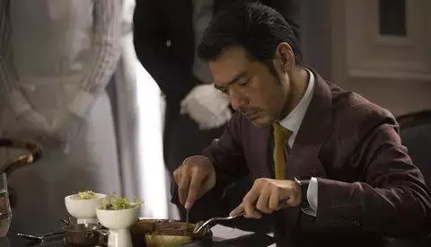 别轻易撩那些爱吃肉的男神