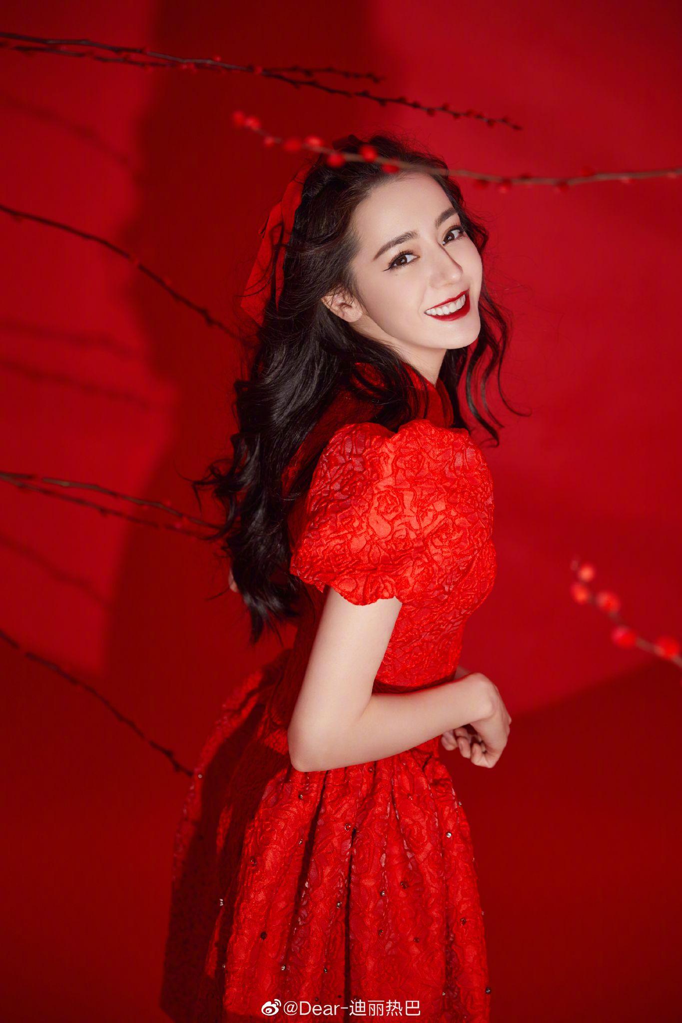 2021牛年春晚迪丽热巴的衣服造型,你有何看法? - 知乎