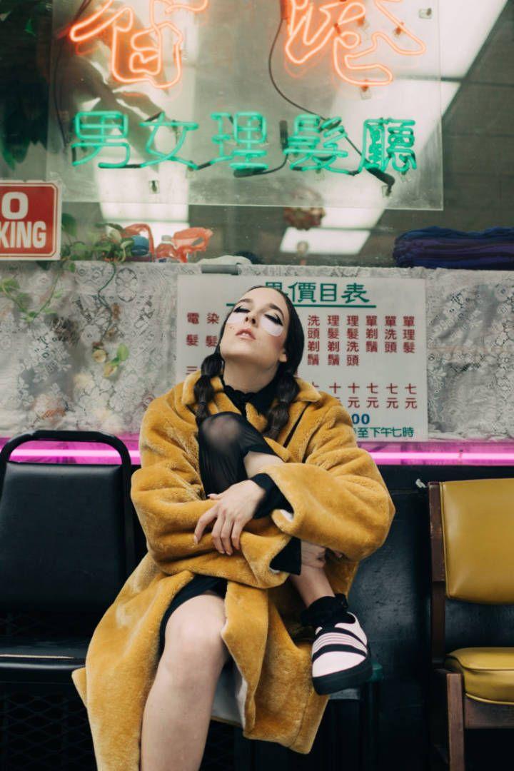 如何评价加拿大女歌手alliex