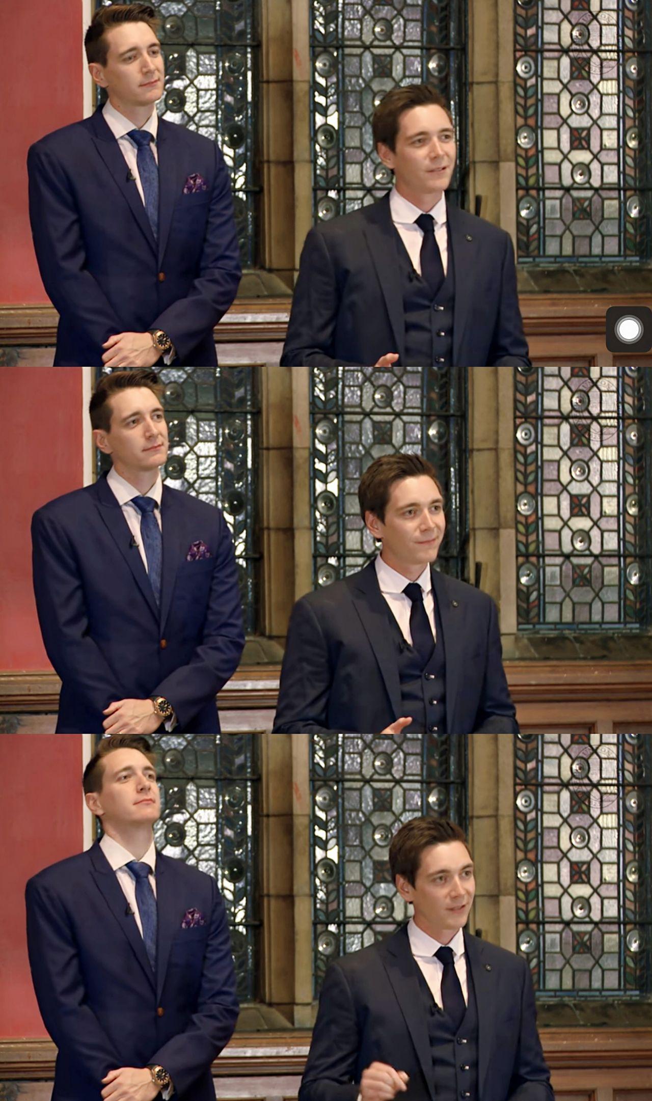 请问有人有韦斯莱双子弗雷德韦斯莱乔治韦斯莱的照片吗特别帅的那种