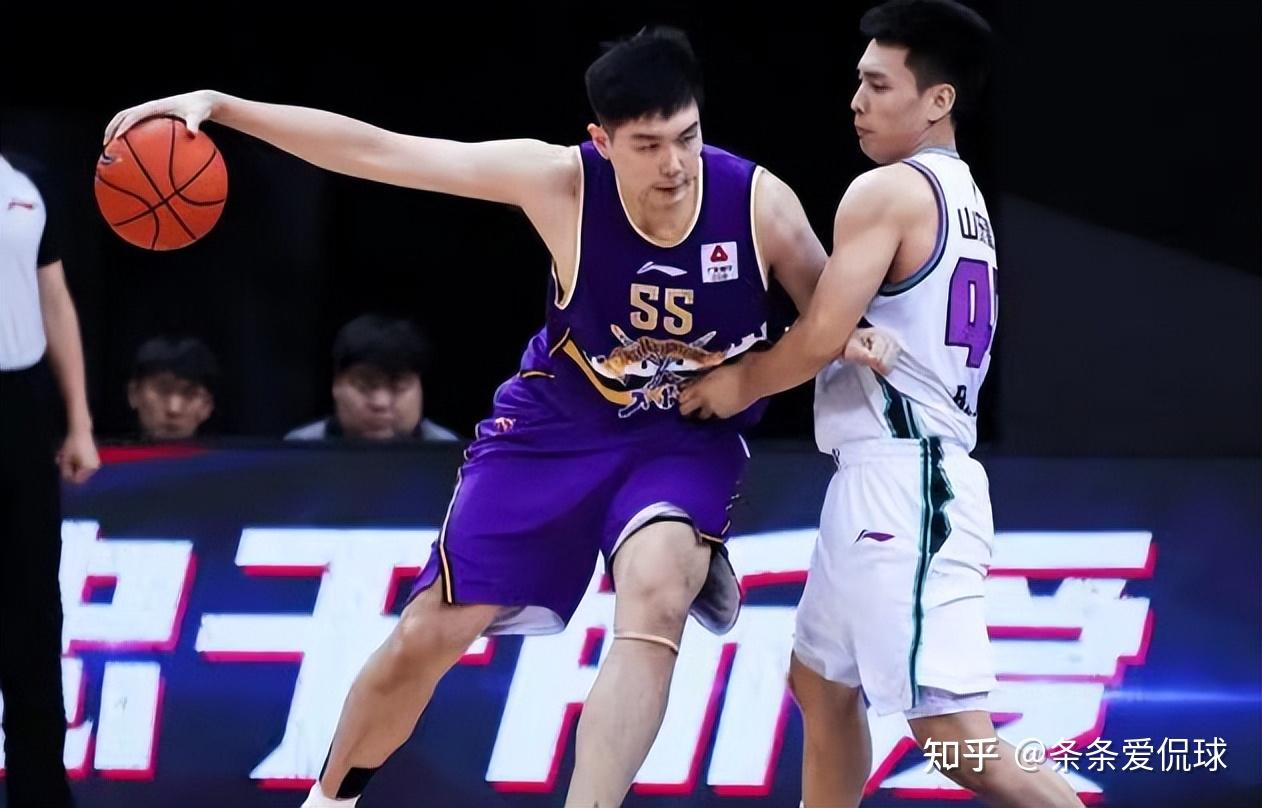 冠军内线闵鹿蕾弃用,白拿600万顶薪,cba第一混子诞生 - 知乎