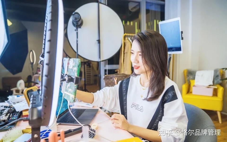 直播,让电商沉浸式体验"逛街" - 知乎