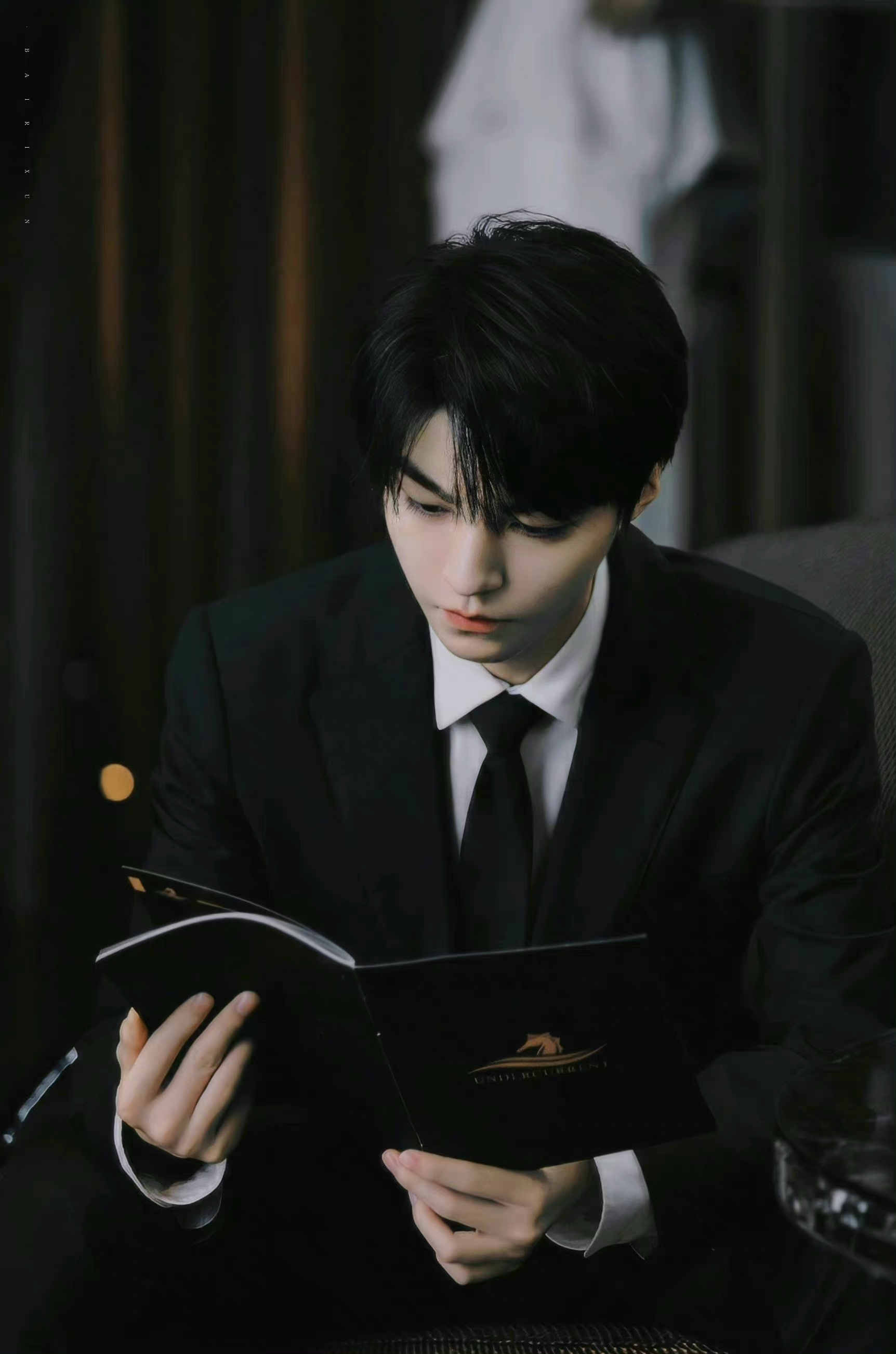 求一求王俊凯的神图(氛围感)? - 知乎