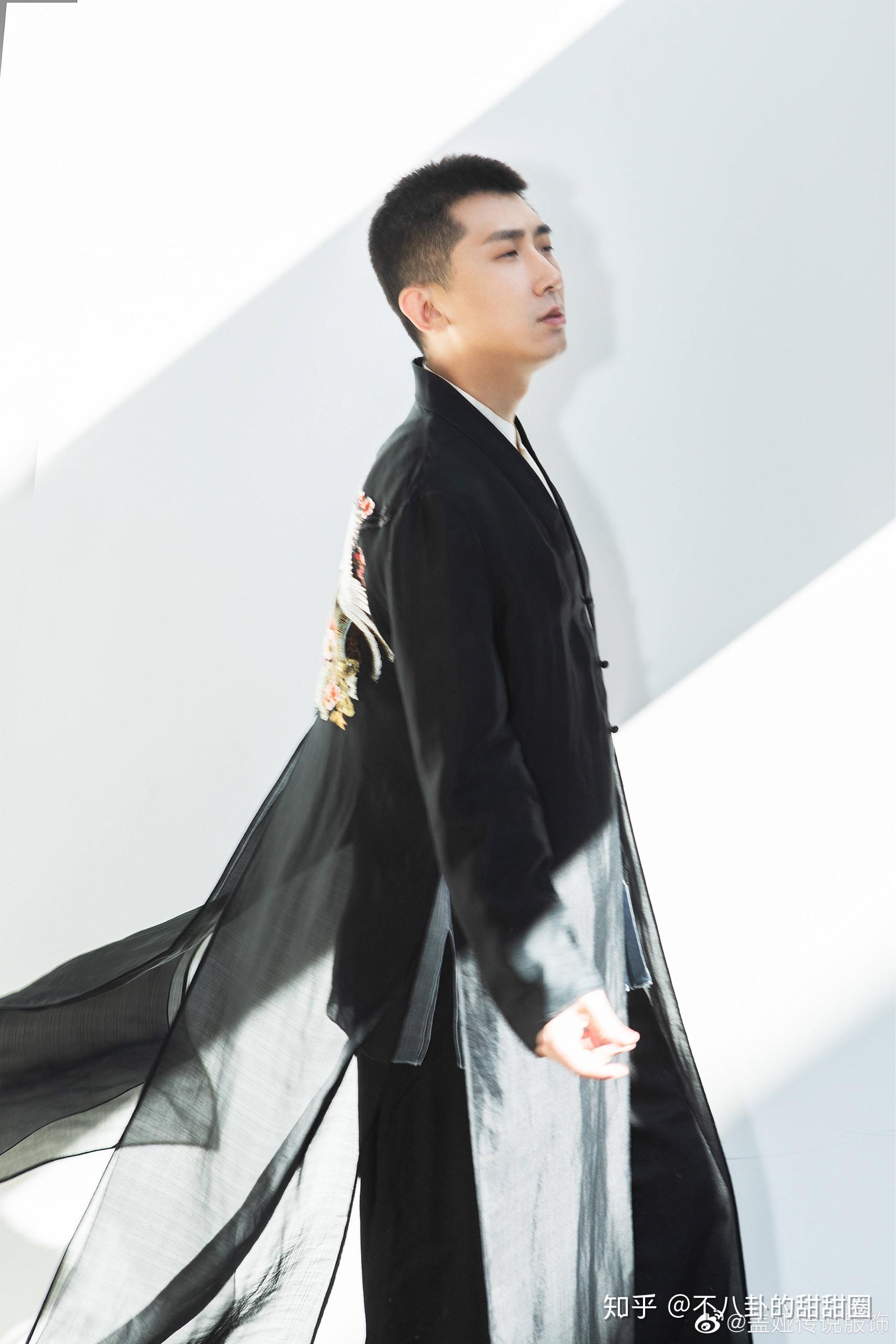 有没有德云社尚九熙的绝美图片? - 知乎