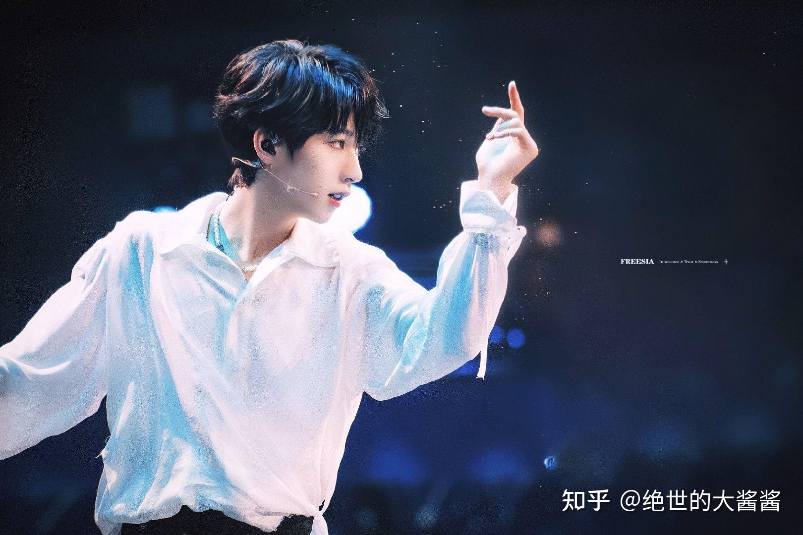 有没有贺峻霖的神图?