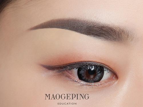 上扬眉瞬间提升你的气场