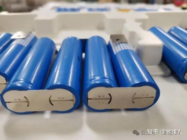 锂电池,磷酸铁锂电池和铅酸电池有什么区别?