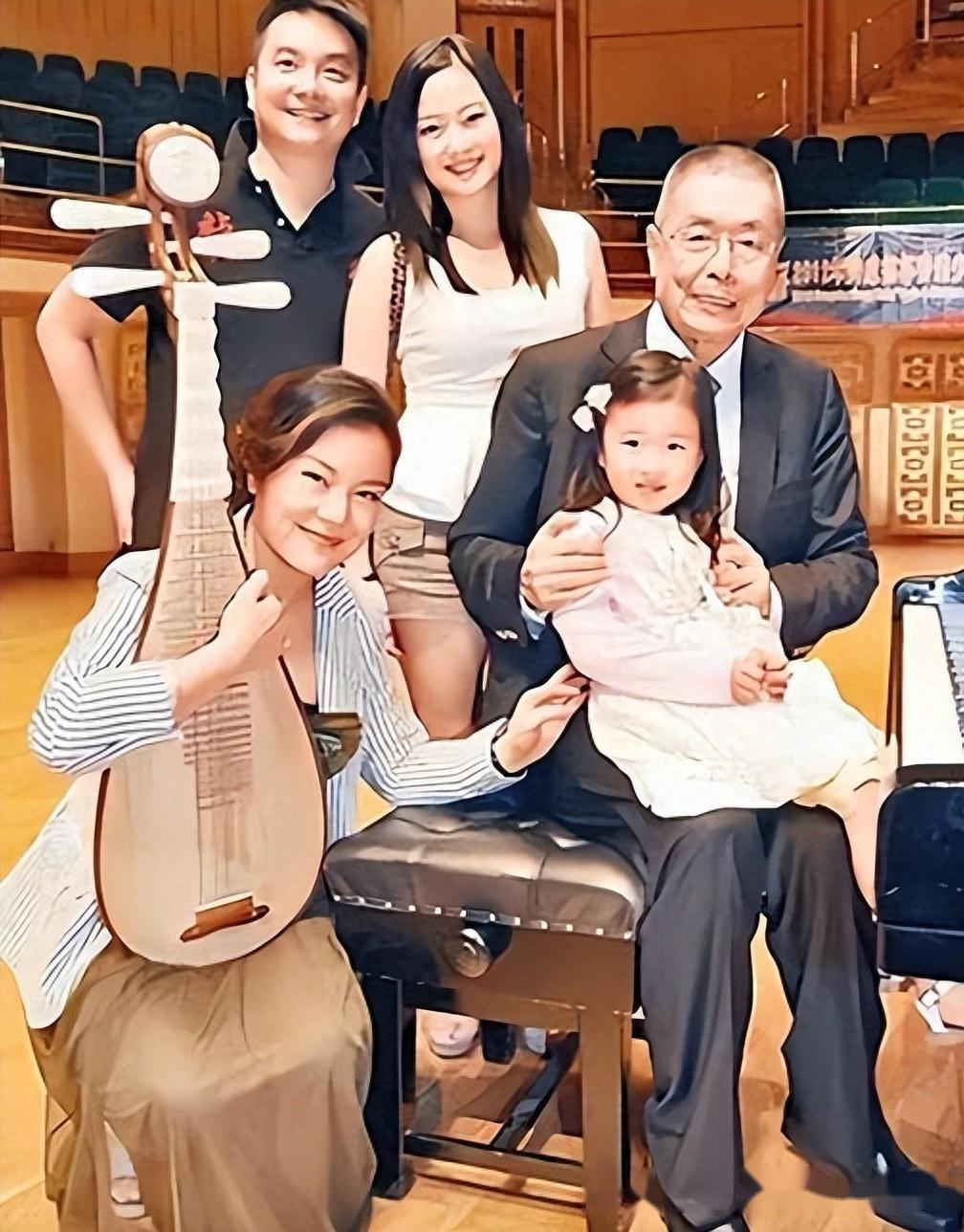 84岁当爸,刘诗昆吸引儿子降生:送8亿教育基金,还有别墅 - 知乎