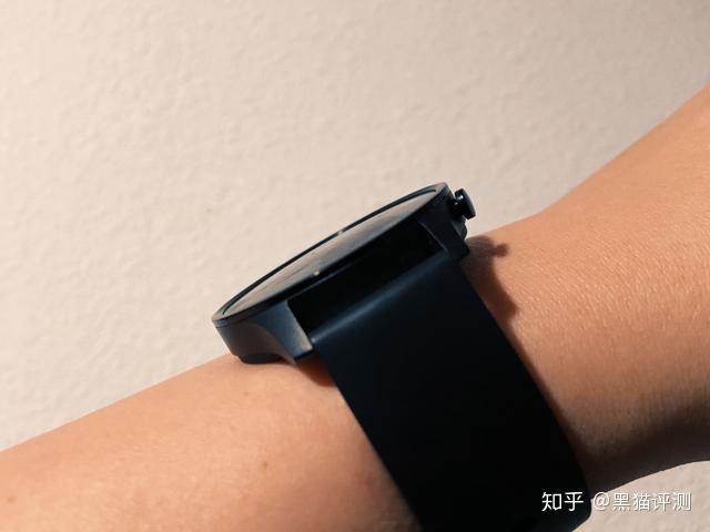 怎么穿手表挂绳 啊 v2-a5860df605ee4236ee707c2b50600154_r.jpg