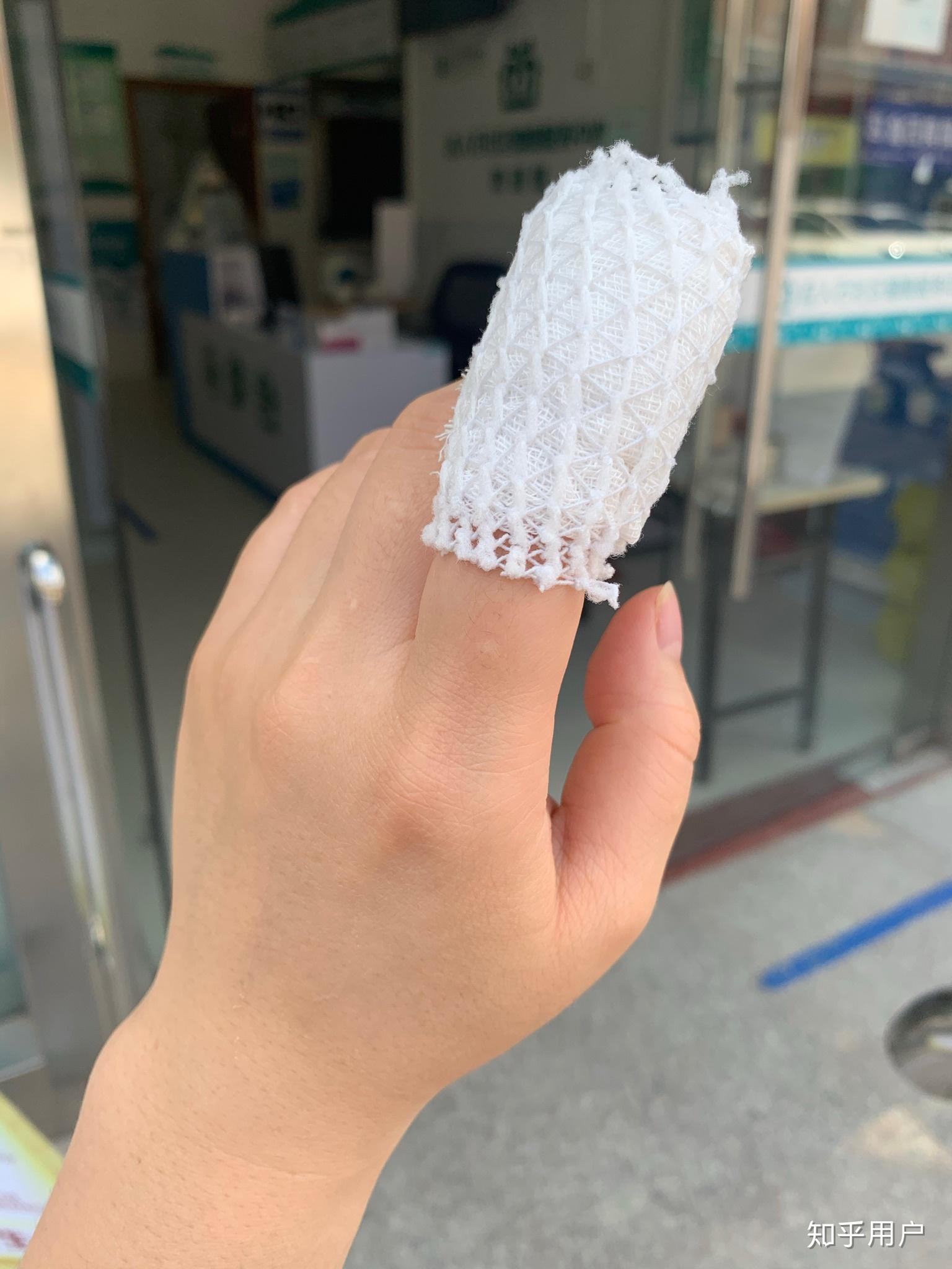 切菜时切到手是一种什么样的体验?