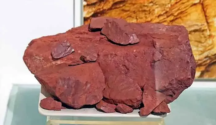 《宜兴紫砂矿料》这本书记载的早期对于大红袍的定义的一款泥料