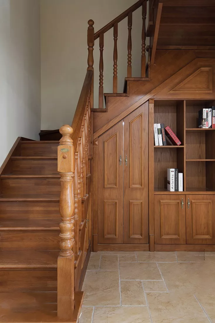 复式楼梯暴丑,请给我一点灵光?